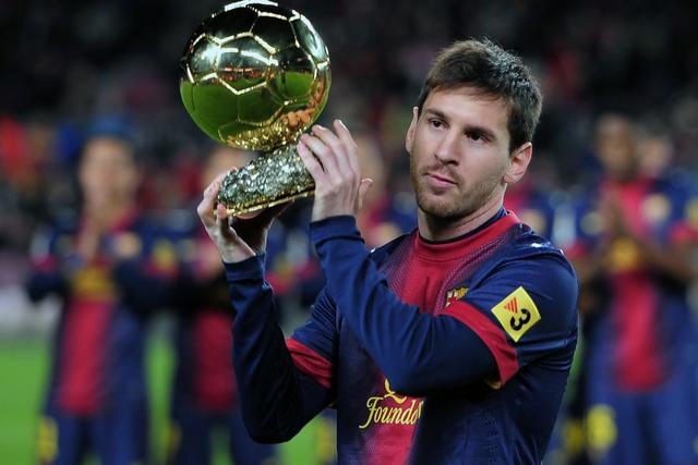 大谷翔平、阿德里安·贝尔特雷与铃木一朗在 2025 赛季同台现身球场仪式，场面历史性