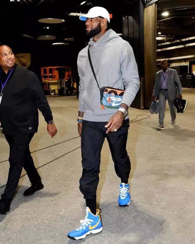 2025年度伦敦足球奖｜ 膺最佳英超球员+最佳进球 帕尔默成大赢家