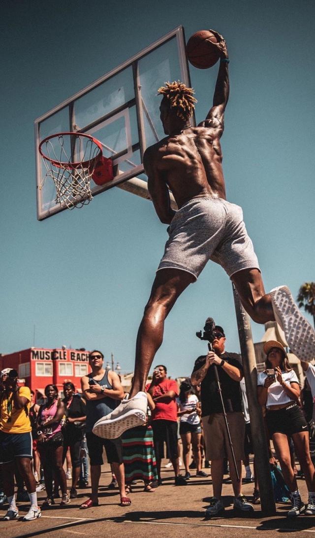 解析科罗拉多洛矶队主场库尔斯球场的打者天堂成因及应对方案