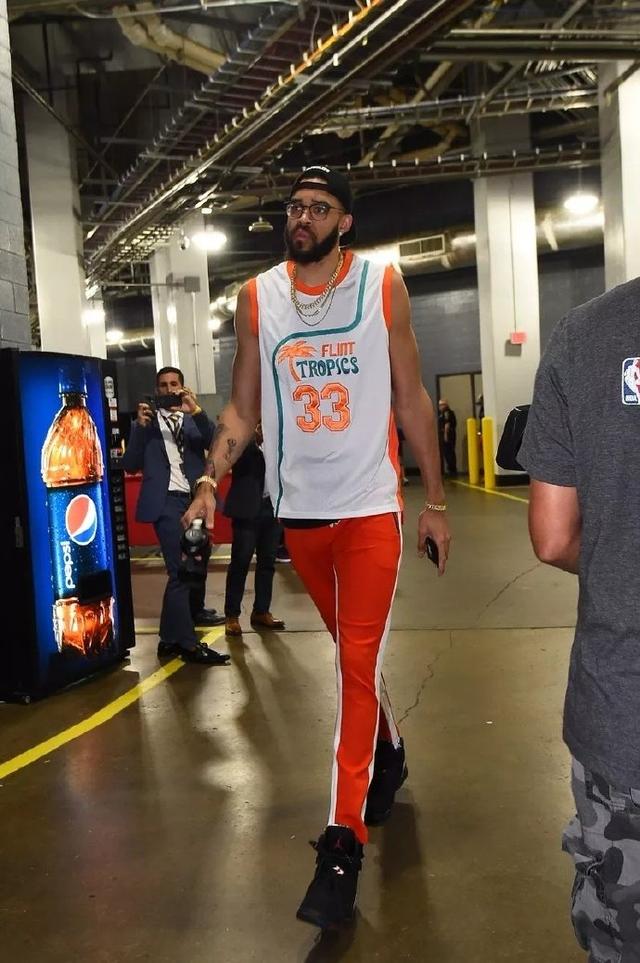 足球传控体系的核心逻辑