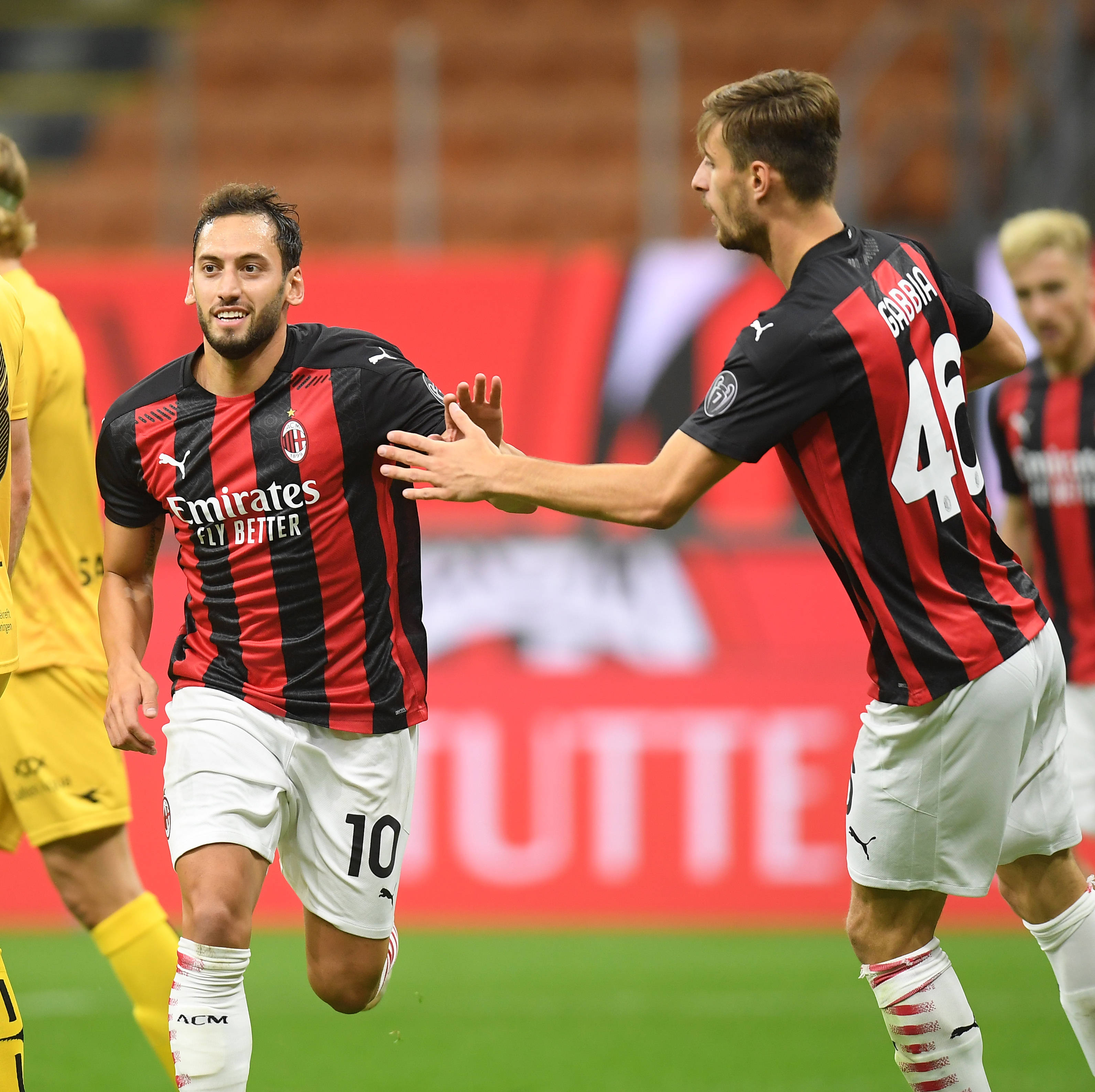 利物浦一周内欧冠出局+联赛杯决赛败北，本